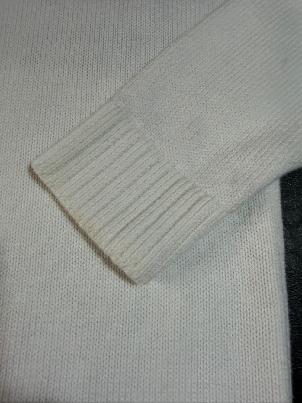 Tommy Hilfiger White Crewneck Sweater with Red & Navy Block - Picture 13 of 13